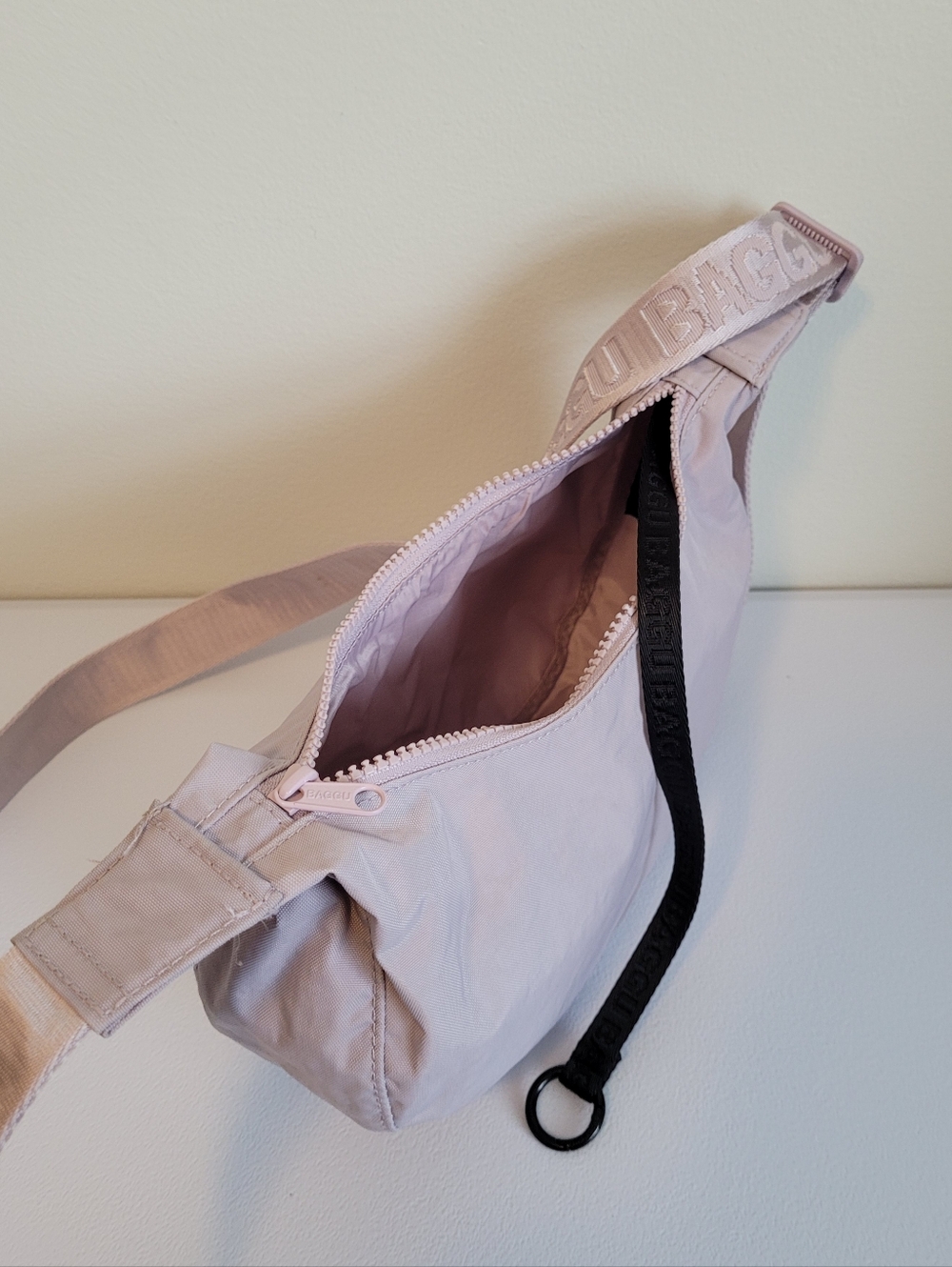 BAGGU Dusty Pink Small Crescent Crossbody or Shoulder Bag - Picture 7 of 11